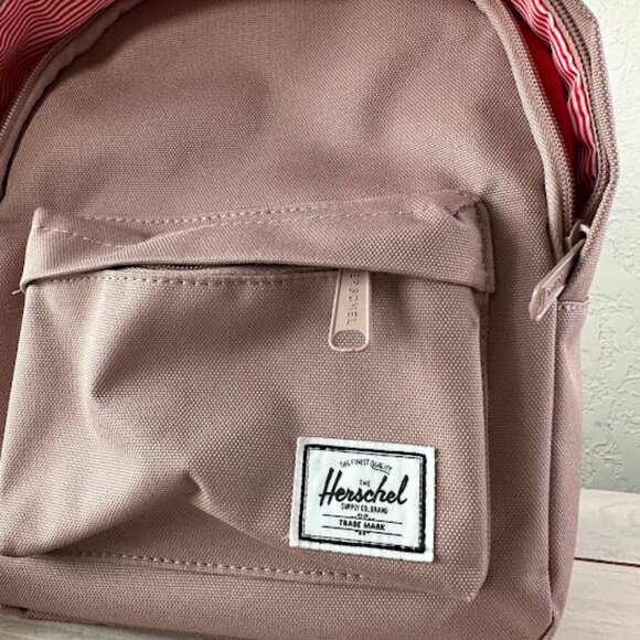 Herschel Classic Backpack Mini 6.5L Ash Rose Limited Edition - Picture 7 of 8